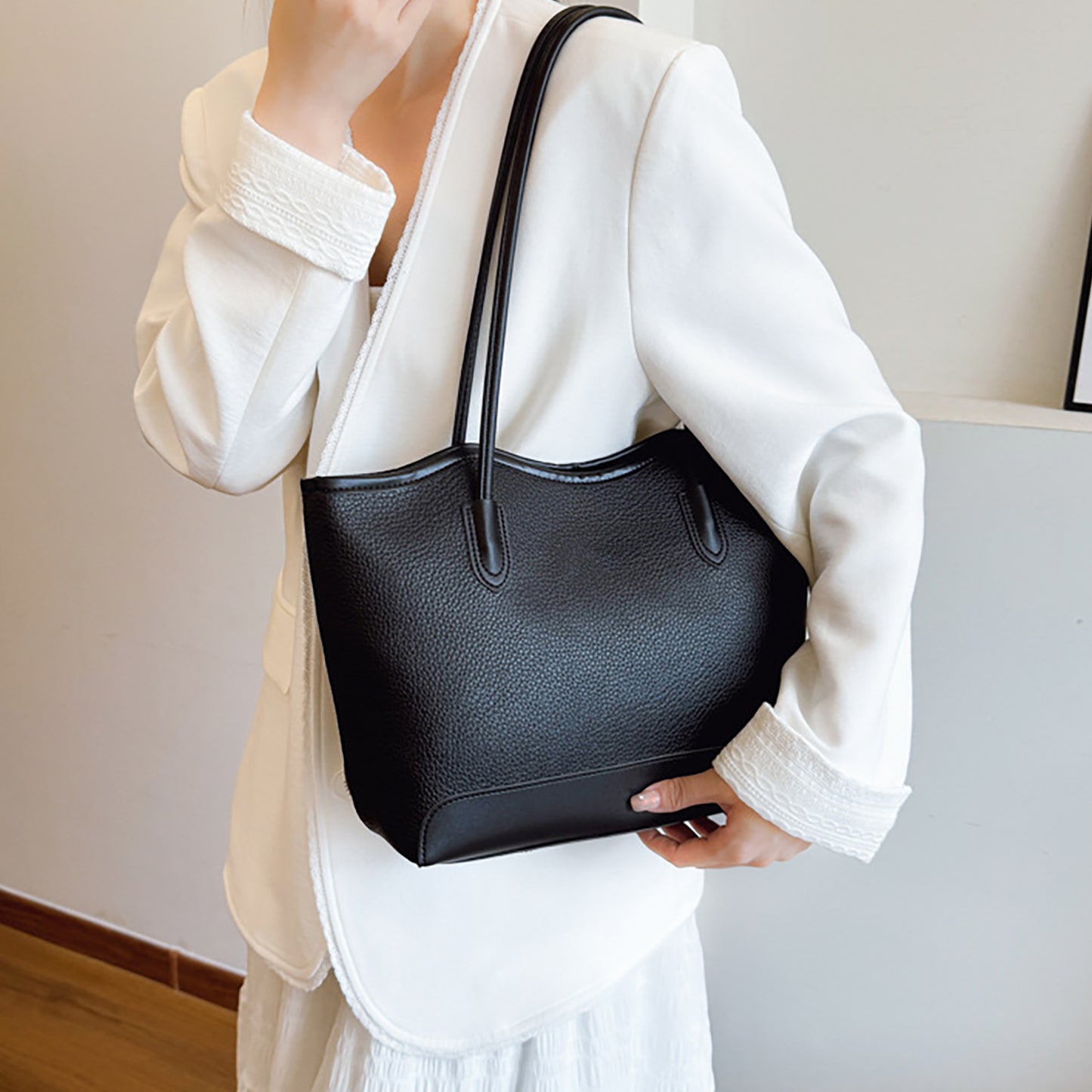 Syyeah Shoulder bags