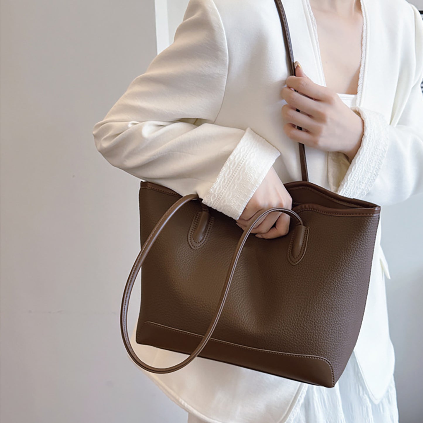 Syyeah Shoulder bags