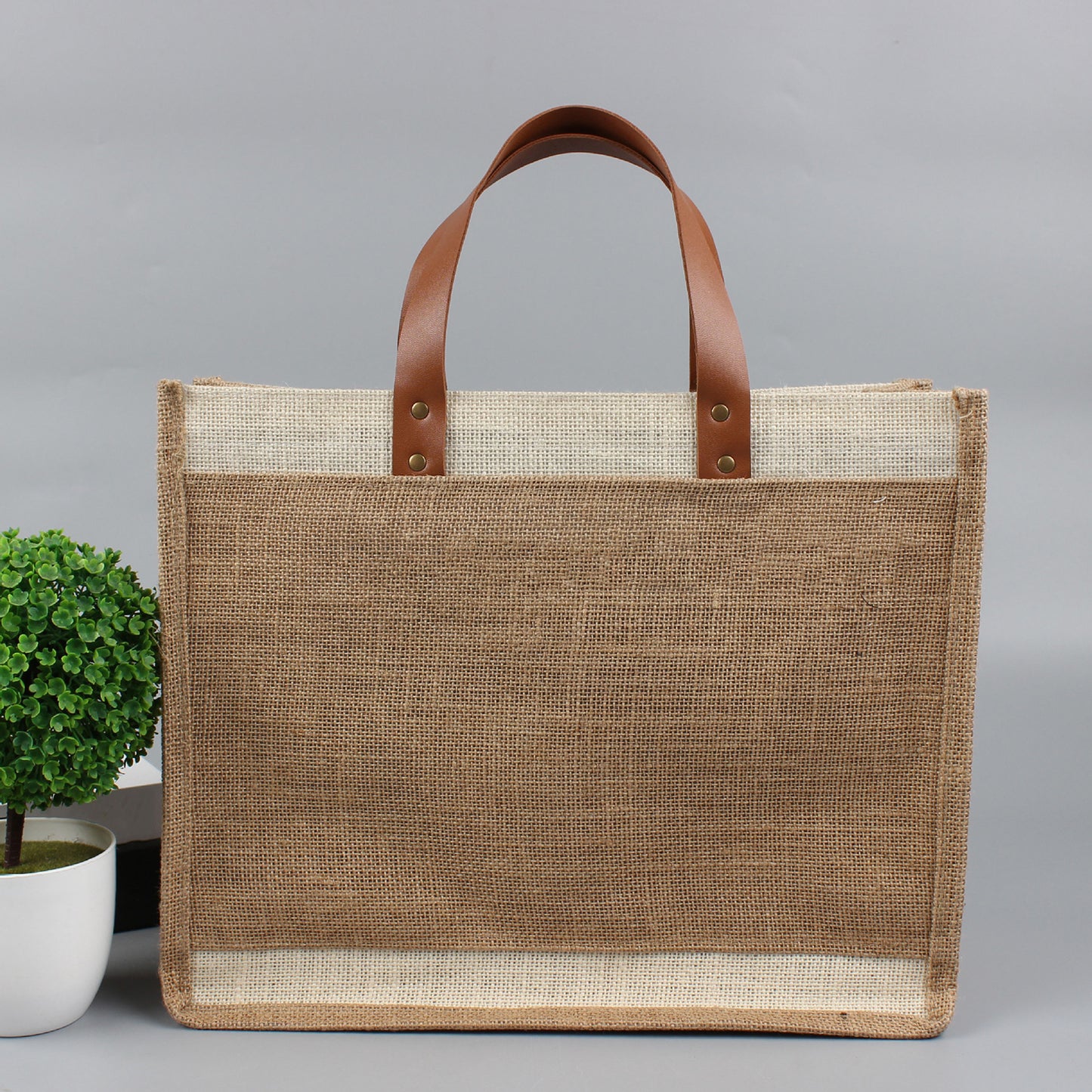 Syyeah Shopping bags made of skin